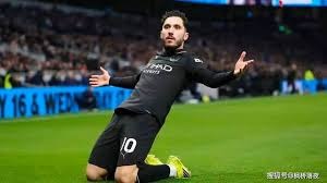 官方：皇家社会签下狼队前锋格德斯；据悉转会费为400万欧