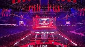 对话英雄联盟工作室负责人与执行制作人：12年后，这款游戏打算怎么继续往下走？