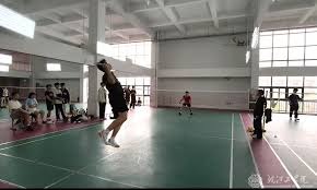 为什么跑垒员必须踩踏每一个垒包